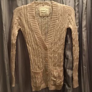 Heritage 1981 button up top